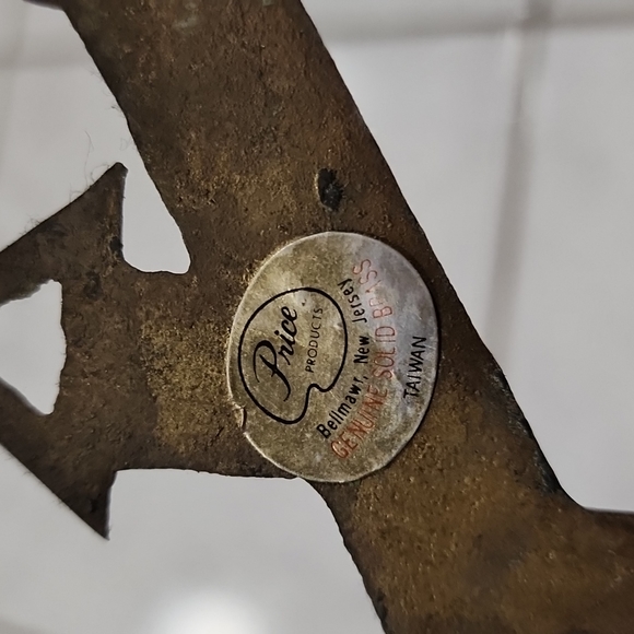 Solid Brass 5 Hook Key Holder House Tree and Picket Fence Theme Vintage - Picture 3 of 3